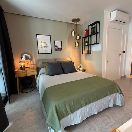 Bed and Breakfast Victoria Loft Кастель-де-Ферро Екстер'єр фото