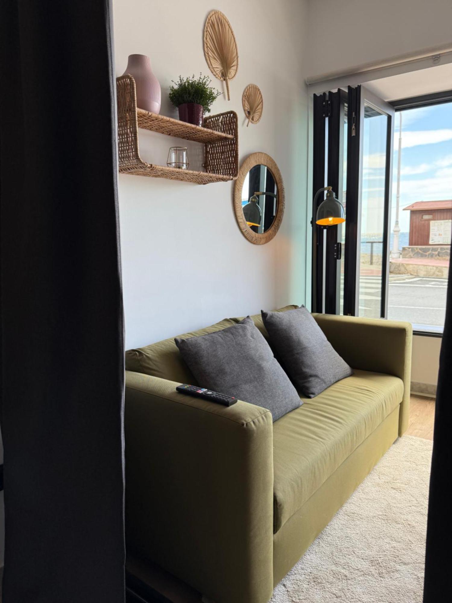 Bed and Breakfast Victoria Loft Кастель-де-Ферро Екстер'єр фото